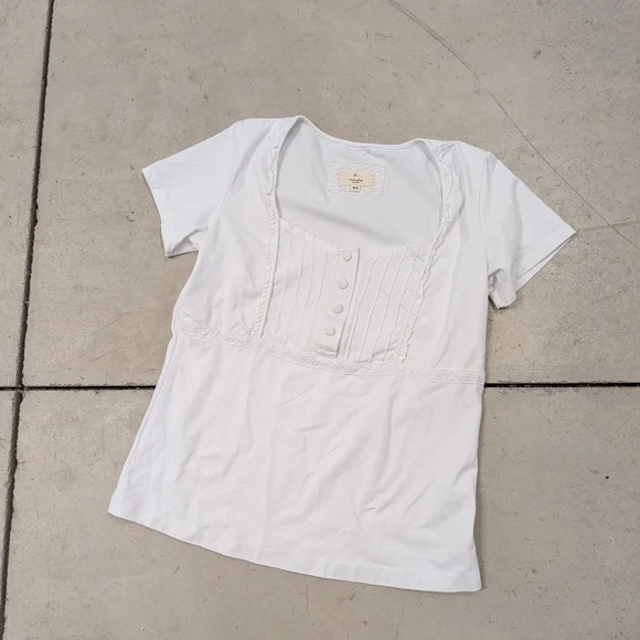 White Button-Front Top - Picture 2 of 3